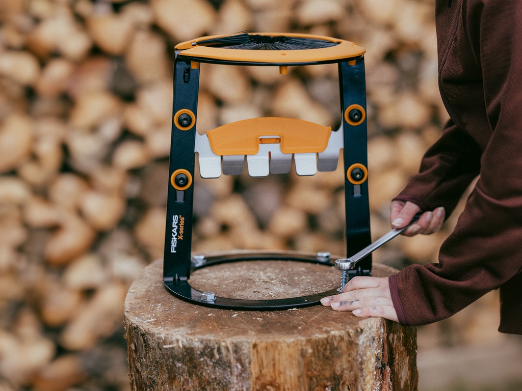 Houtklover FISKARS X-Serie L, tot ca. 120 mm, inclusief beschermhoes