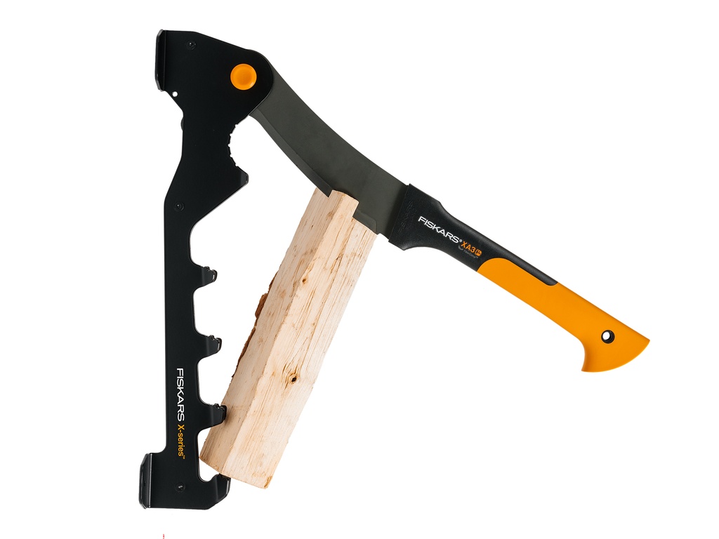 Houtklover FISKARS X-Serie voor wandmontage, met kapmes