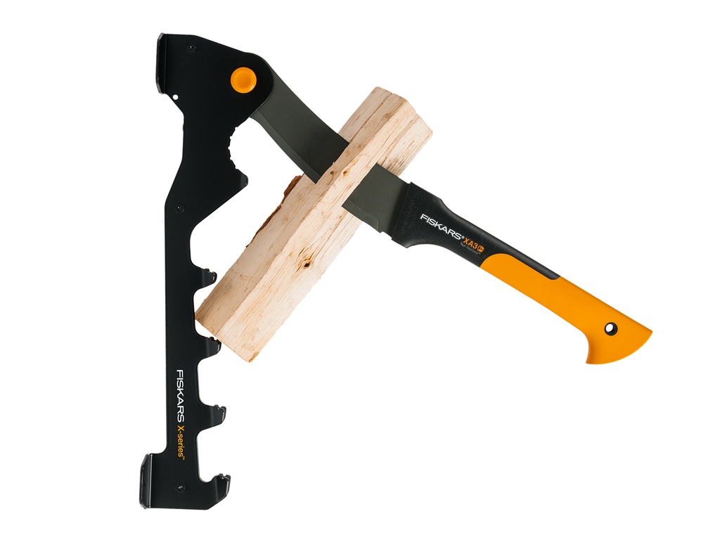 Houtklover FISKARS X-Serie voor wandmontage, met kapmes