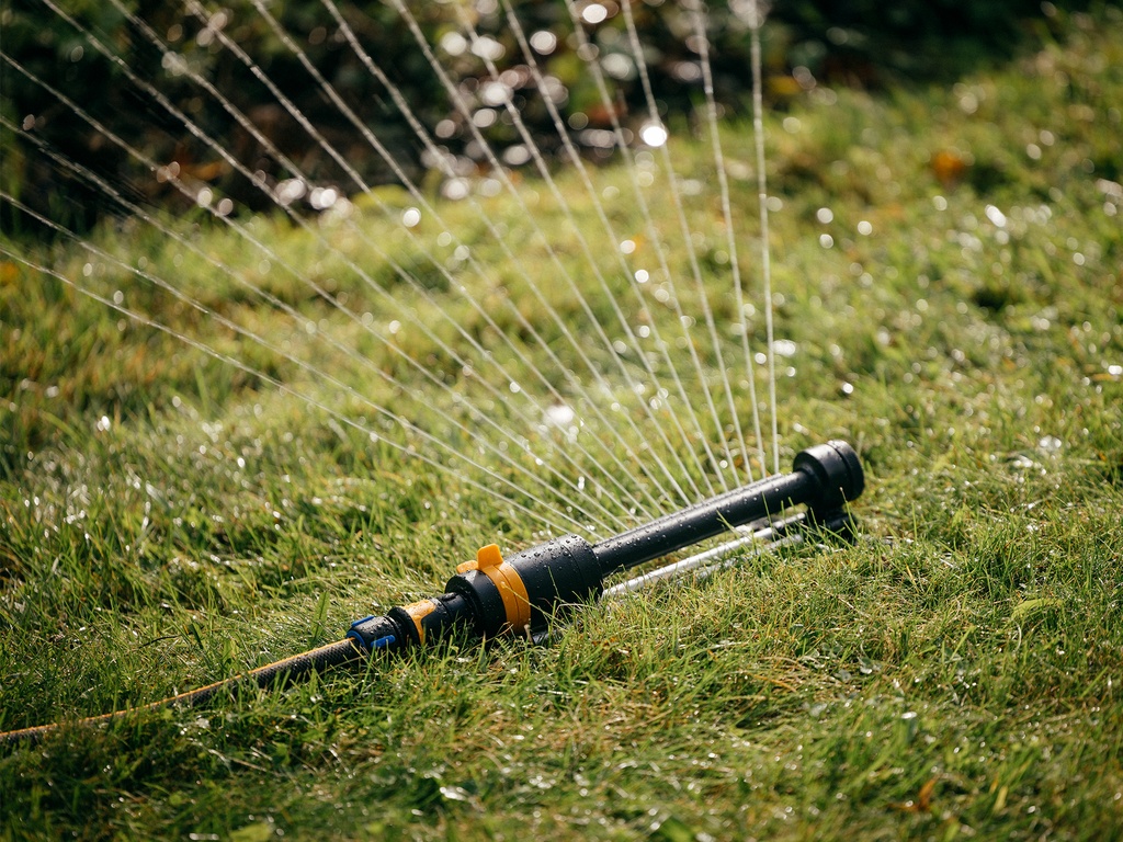 FISKARS Solid Zwenksproeier M, 150 - 300 m2 
