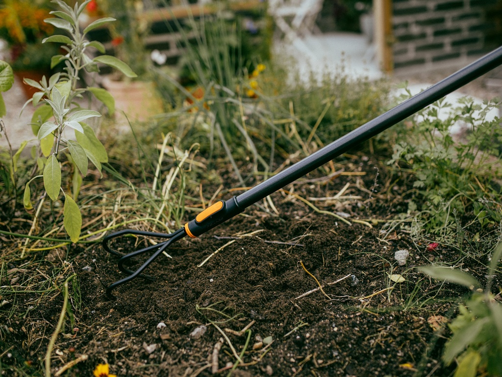FISKARS OneClick Cultivator - Krabber 3 tands met lanspunten
