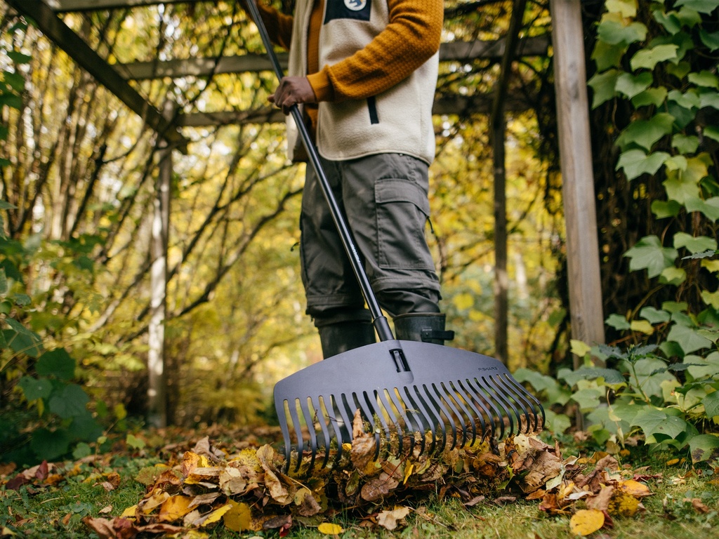Bladhark FISKARS Solid L, 52 cm breed, met aluminium steel