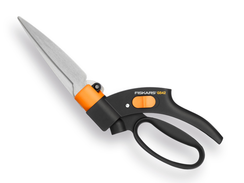Graskantschaar FISKARS GS42 met Servo-System, 360° draaibaar
