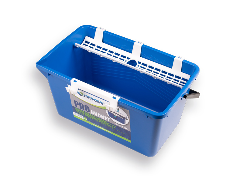 PRO MOERMAN 18-liter rectangular bucket, with holder for window washer and squeegee