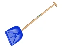 Kunststoffschaufel - Sneeuwbats ATLAS Kunststoff 40 cm, mit gebogenem Eschenholz ATLAS Schaufelstiel 110 cm, FSC 100%