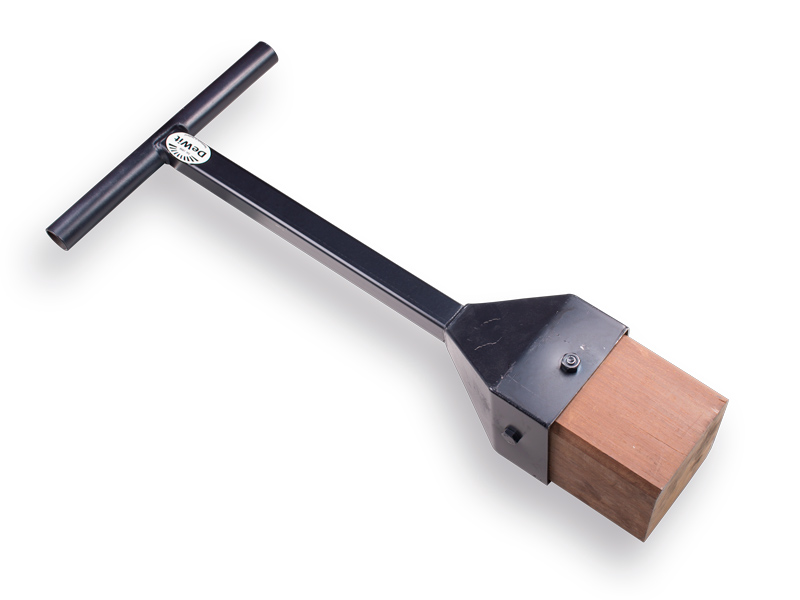 Kerb tamper DE WIT steel with wooden block 14.5 x 14.5 cm, weight 10 kg