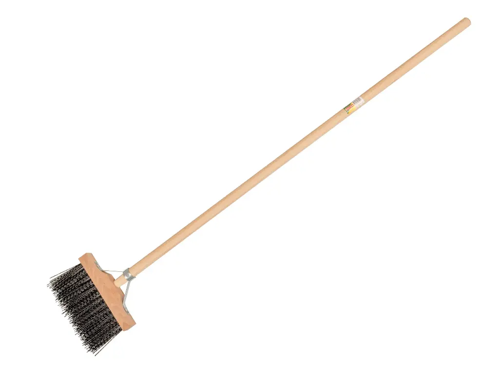 [1492407] Balai de voie ferrée – balai pour rails de tramway SOLIDE PVC noir 25 cm, épaisseur des fibres 1,5 mm, avec manche IKAPE 130 x 2,8 cm et support de manche de balai